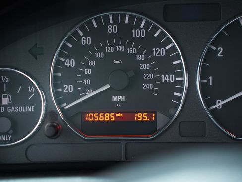Used 2001 BMW Z3 3.0i RWD image 32