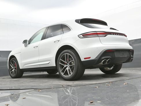 Used 2023 Porsche Macan S image 32