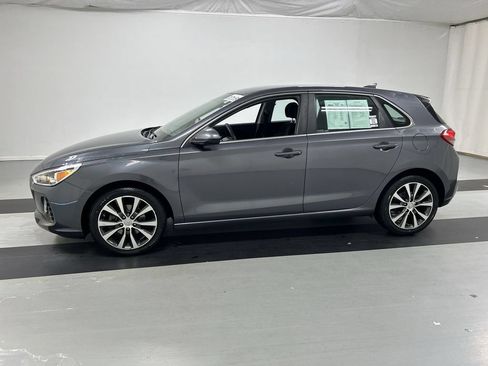 Used 2018 Hyundai Elantra GT FWD image 6