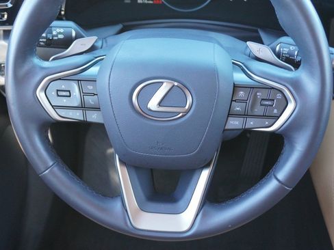 Used 2025 Lexus NX 250 FWD w/ Towing Package (2000 Lbs) image 28