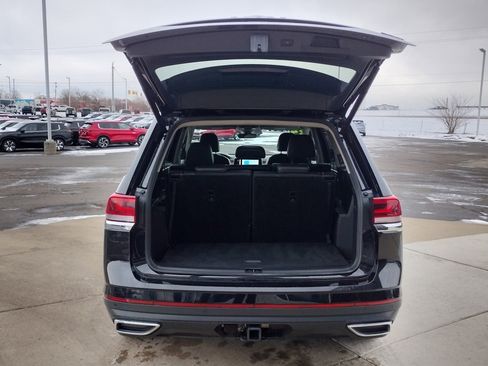 Used 2024 Volkswagen Atlas SE image 13