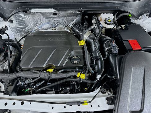 Used 2025 Chevrolet Trax LS image 31