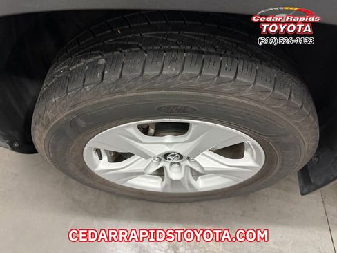 Used 2020 Toyota RAV4 XLE image 6