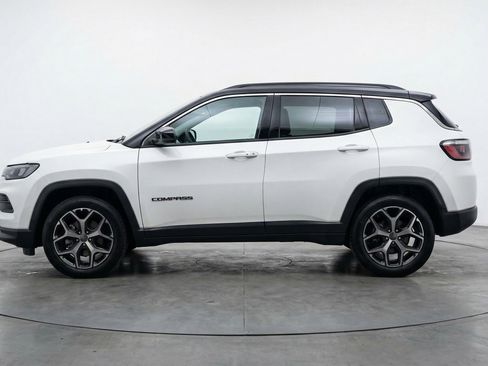 Used 2025 Jeep Compass Limited AWD/4WD image 5