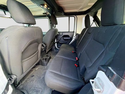 Used 2023 Jeep Wrangler Willys image 23
