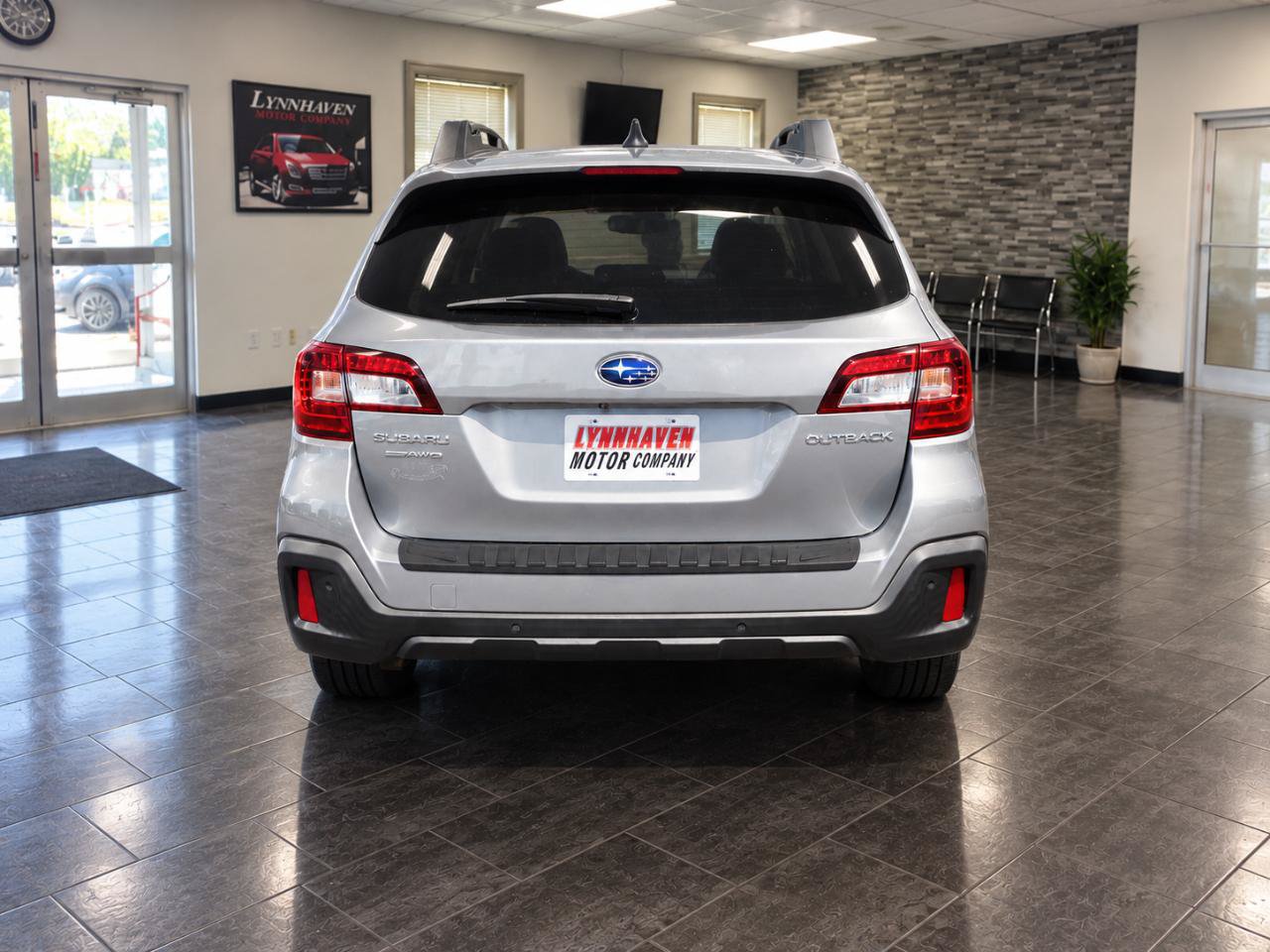 Used 2018 Subaru Outback 2.5i Limited AWD/4WD image 18