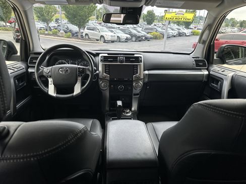 Used 2024 Toyota 4Runner TRD Sport AWD/4WD image 22