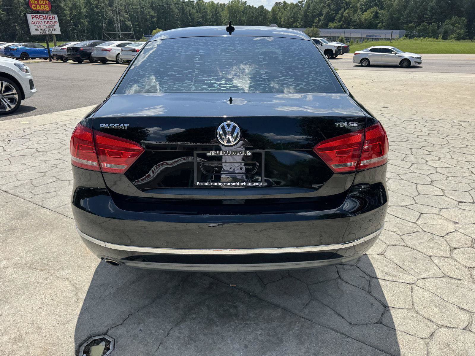 Used 2014 Volkswagen Passat TDI SE FWD image 12