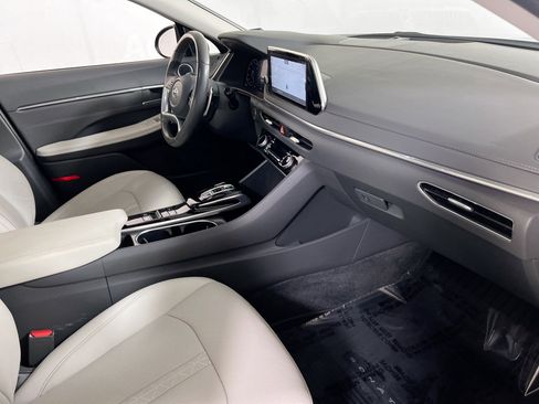 Used 2023 Hyundai Sonata Limited w/ Preferred Accessory Package image 30