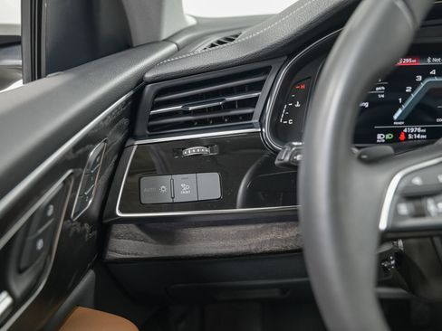 Used 2023 Audi Q8 Premium w/ Convenience Package AWD/4WD image 18