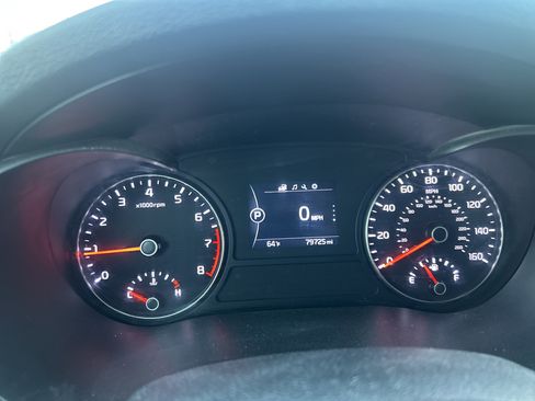 Used 2018 Kia Optima LX w/ 17" Alloy Wheels Package image 22