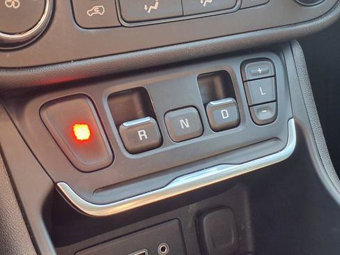 Used 2019 GMC Terrain SLE FWD image 9