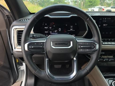 Used 2024 GMC Canyon Denali AWD/4WD image 11
