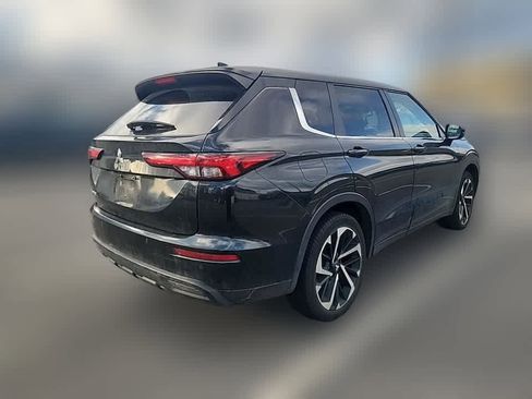 Used 2022 Mitsubishi Outlander ES image 5