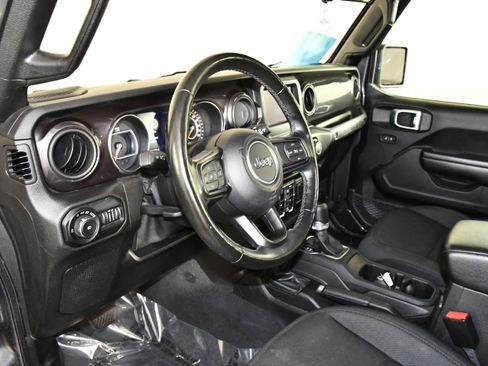 Used 2021 Jeep Wrangler Unlimited Sport AWD/4WD image 35