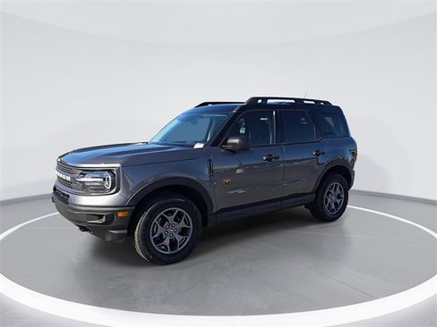 Used 2023 Ford Bronco Sport Badlands image 4