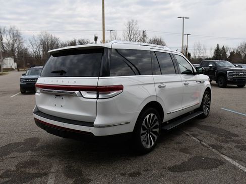 Used 2022 Lincoln Navigator Reserve image 6