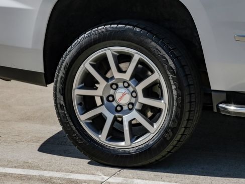 Used 2018 GMC Yukon Denali RWD image 64