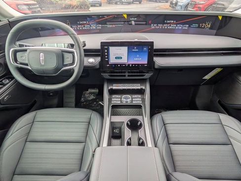 New 2026 Lincoln Nautilus Reserve image 13