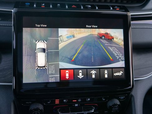 Used 2022 Jeep Grand Cherokee Limited 4xe w/ Luxury Tech Group II image 20