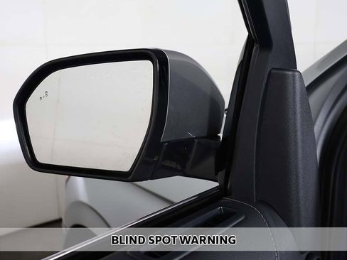 Used 2024 Ford Expedition XLT image 5