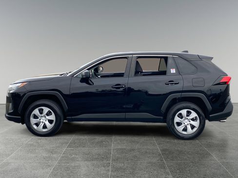 Used 2023 Toyota RAV4 LE image 2