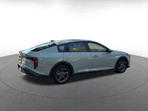 Used 2025 Kia K4 LXS image 15