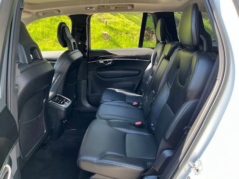 Used 2018 Volvo XC90 T5 Momentum FWD image 45