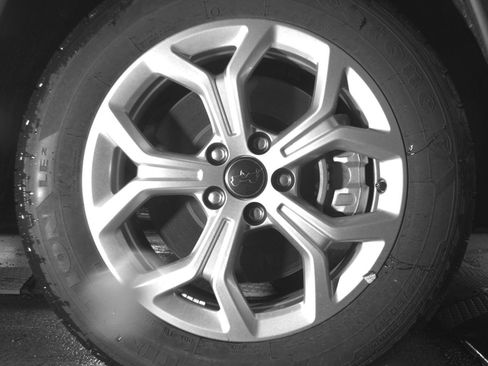 Used 2025 Jeep Compass Latitude AWD/4WD image 13