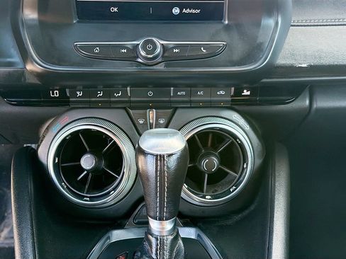 Used 2022 Chevrolet Camaro LT RWD image 15
