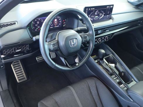 Used 2025 Honda Accord Sport image 15