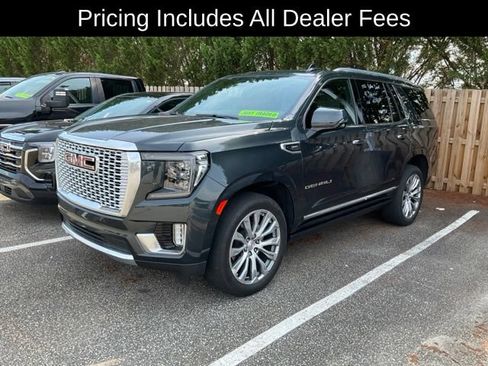 Used 2022 GMC Yukon Denali w/ Denali Premium Package AWD/4WD image 3