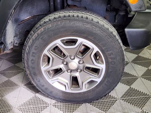 Used 2014 Jeep Wrangler Rubicon image 9