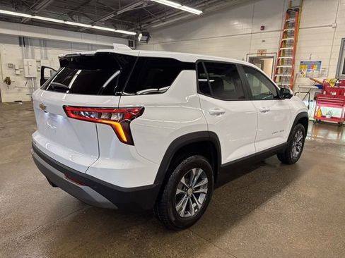 New 2026 Chevrolet Equinox LT AWD/4WD image 6