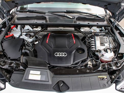 Used 2022 Audi SQ5 Premium Plus w/ Premium Plus Package image 47