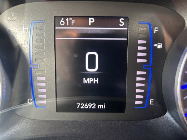 Used 2023 Chrysler Voyager LX FWD image 33