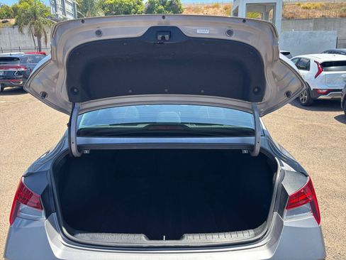 Used 2025 Hyundai Elantra SEL FWD image 32