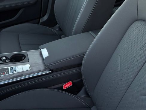 Used 2025 Audi A6 Premium Plus image 21