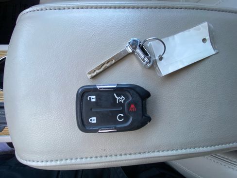 Used 2017 GMC Acadia Denali w/ Technology Package image 33