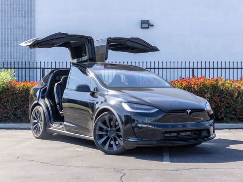 Used 2022 Tesla Model X image 14