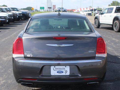 Used 2015 Chrysler 300 Limited w/ 300 Premium Group AWD/4WD image 4