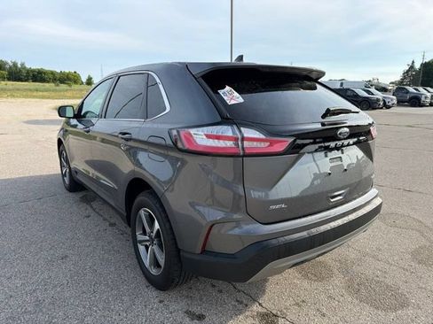 Used 2024 Ford Edge SEL w/ Convenience Package AWD/4WD image 3