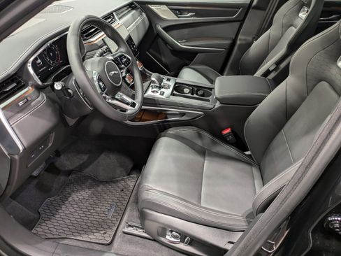 Used 2025 Jaguar F-PACE R-Dynamic S image 6