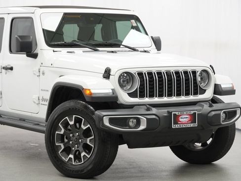 Used 2024 Jeep Wrangler Unlimited Sahara w/ Technology Group AWD/4WD image 6