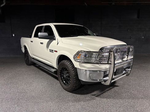 Used 2017 RAM 1500 Laramie w/ Convenience Group image 7