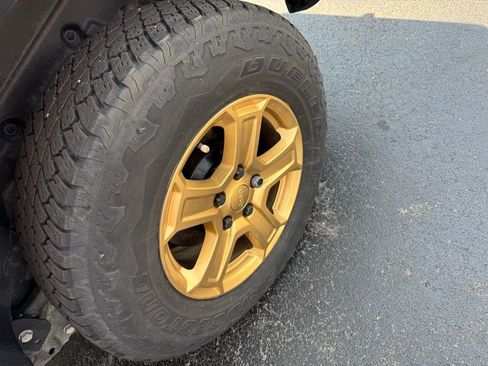 Used 2019 Jeep Wrangler Unlimited Sport S AWD/4WD image 9