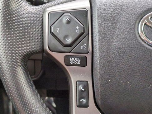 Used 2022 Toyota Tacoma SR5 image 23