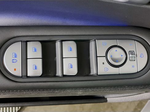 Used 2024 Hyundai Ioniq 5 Limited image 15