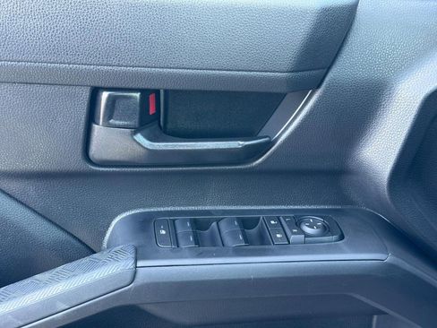 Used 2025 Toyota Tacoma SR5 image 23