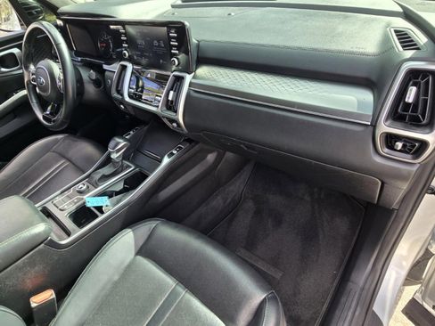Used 2021 Kia Sorento S w/ Panoramic Sunroof Package image 23
